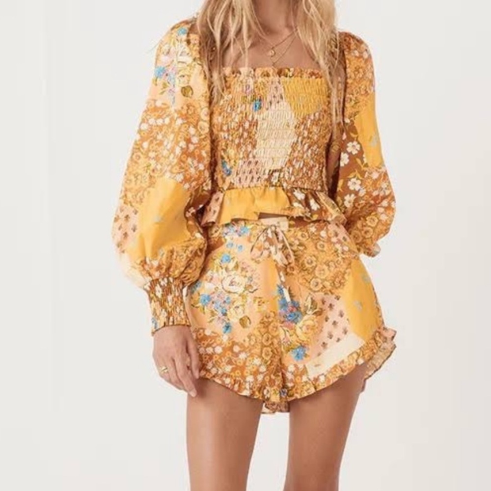 NWT Spell Freda shorts Amber Medium